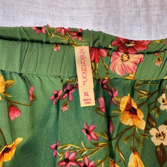 100% Rayon wide leg jumpsuit - Picture 8 of 8